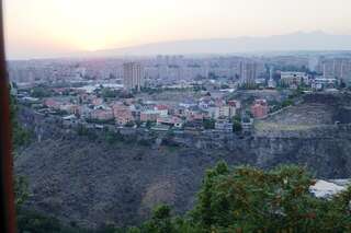 Отель Planet Hotel Ереван Апартаменты с видом на горы-2